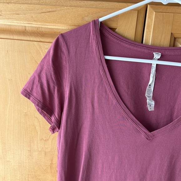 Lululemon Love Tee V-Neck - Picture 3 of 8